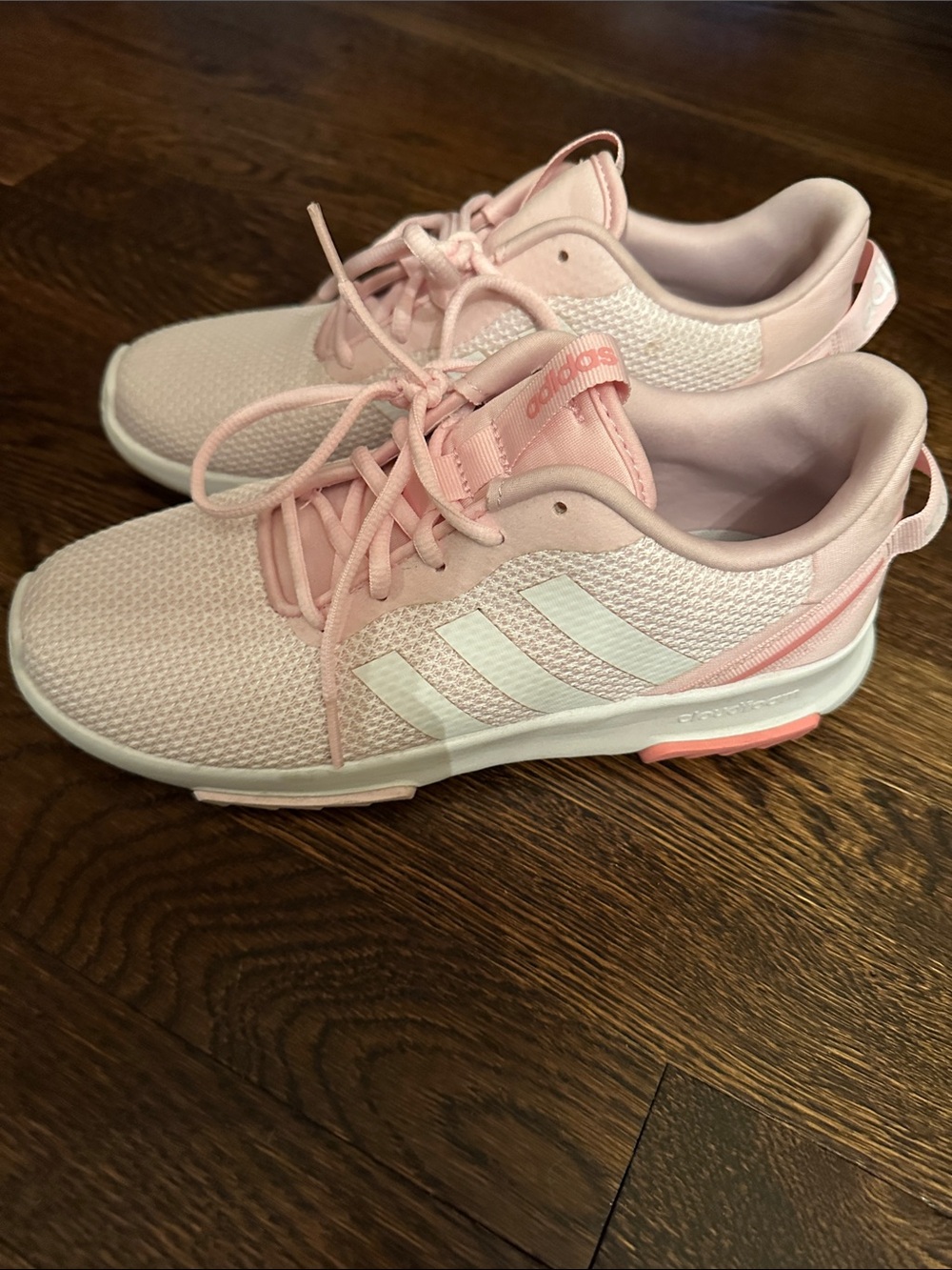 adidas youth 7 fits Women's 8.5/ 9 Pink adidas